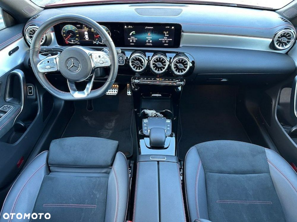 Mercedes-Benz CLA - 13