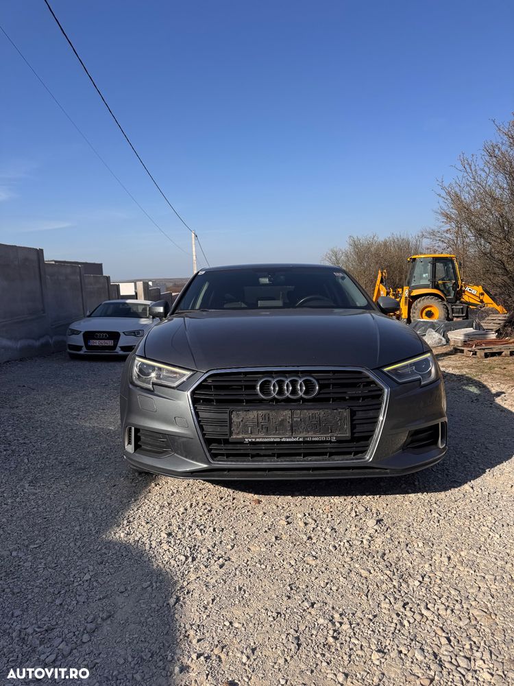 Audi A3 2.0 TDI S tronic Design - 1