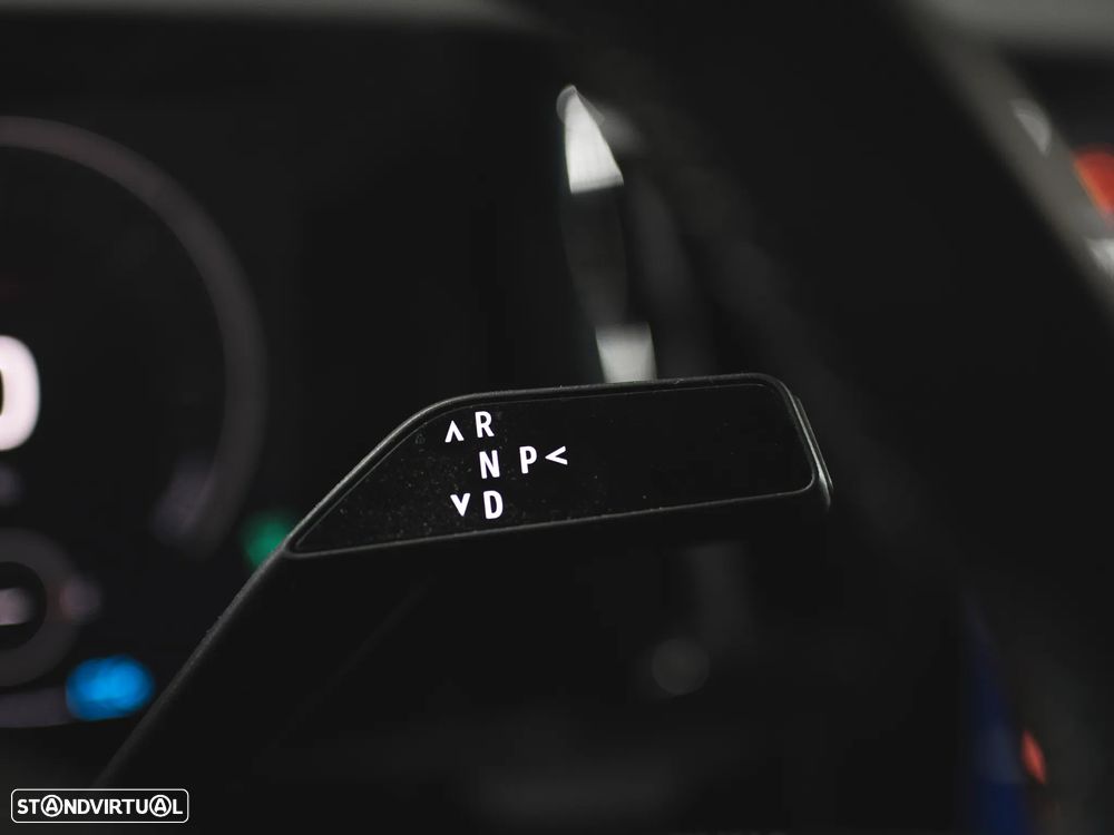 Renault Austral 1.2 E-Tech Iconic Espirit - 19