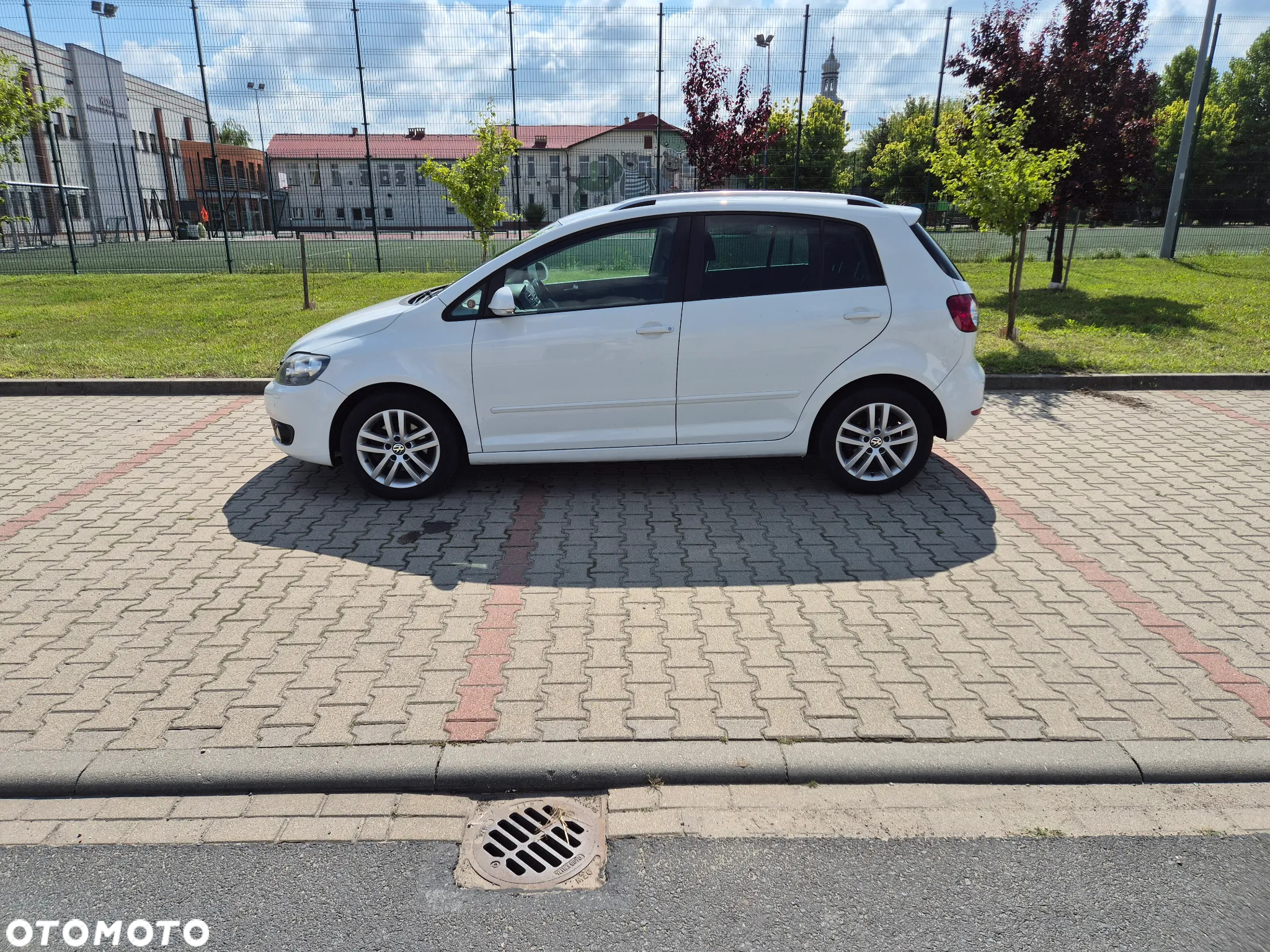 Volkswagen Golf Plus 1.6 TDI Comfortline - 10