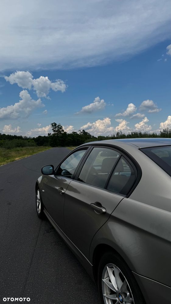 BMW Seria 3 318i - 7