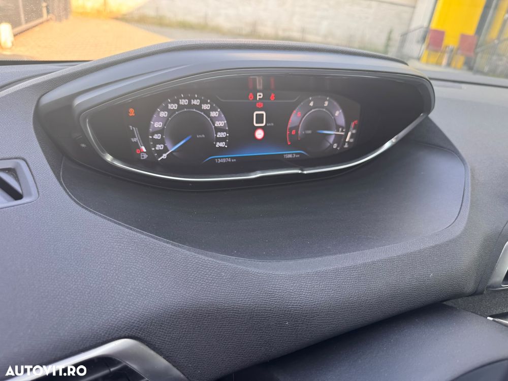 Peugeot 5008 1.5L BlueHDI EAT8 S&S Allure Pack - 1