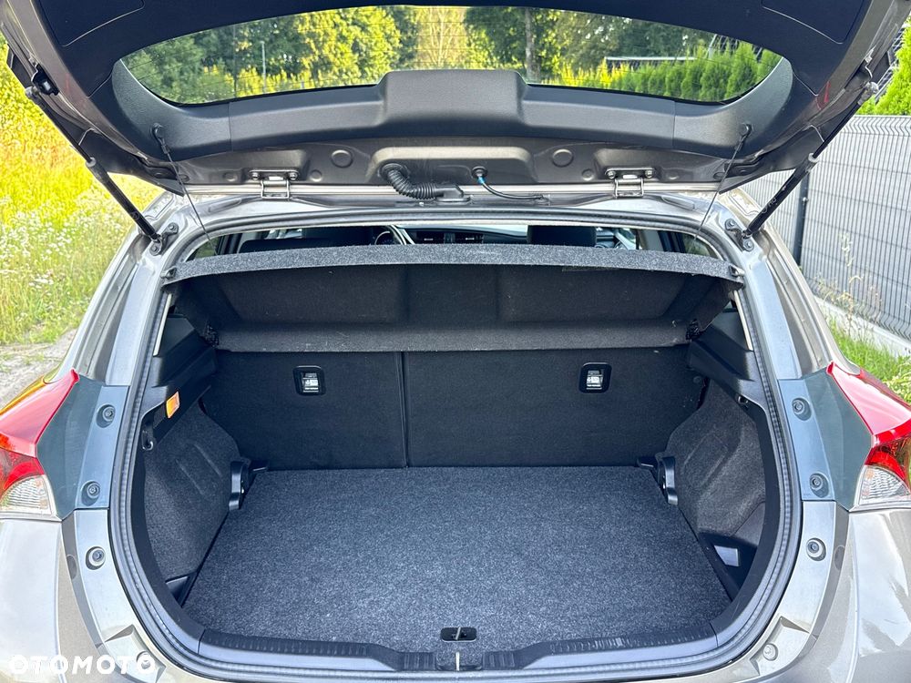 Toyota Auris - 22