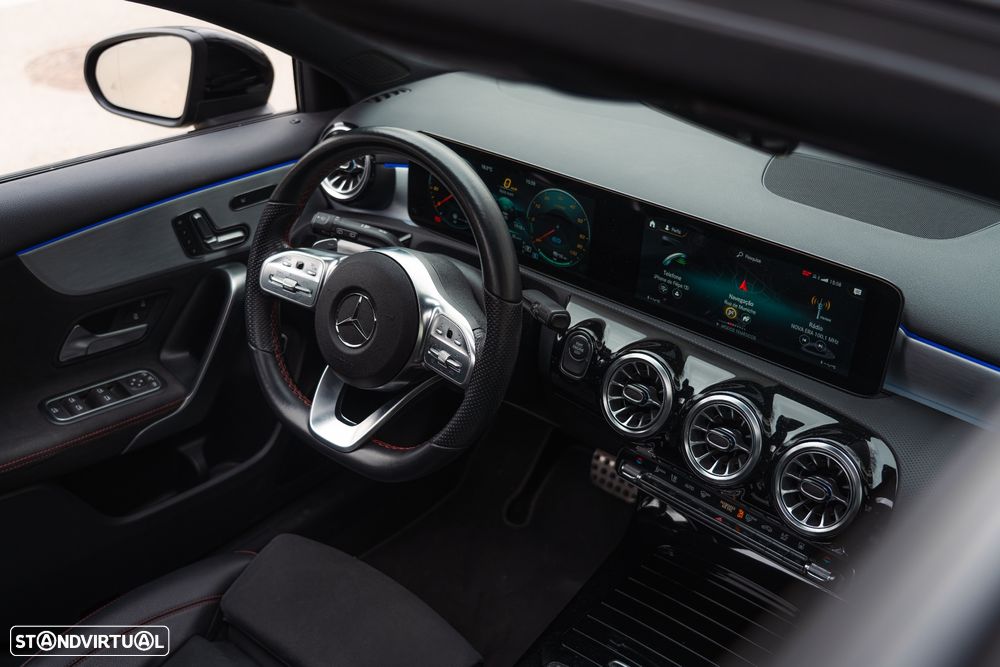 Mercedes-Benz A 250 e 8G-DCT AMG Line - 2