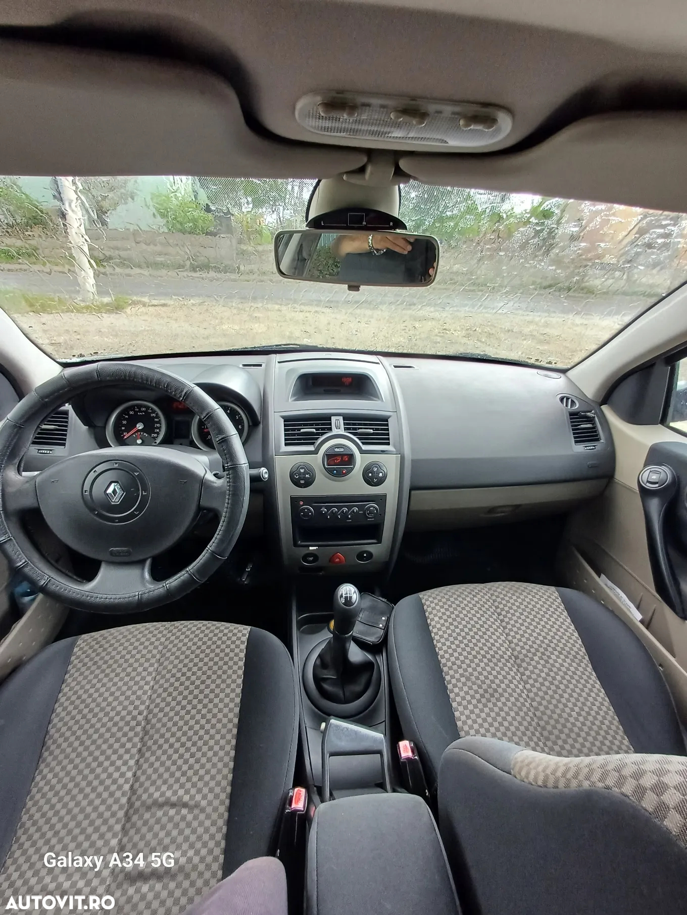 Renault Megane II Sedan 1.6 Influence - 15