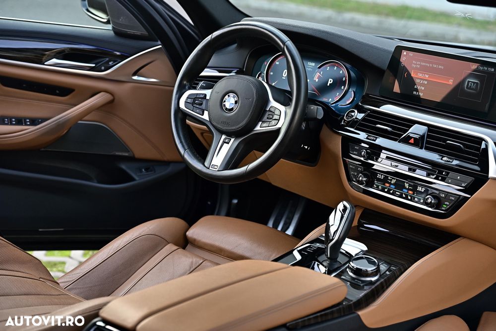 BMW Seria 5 530i xDrive AT - 28
