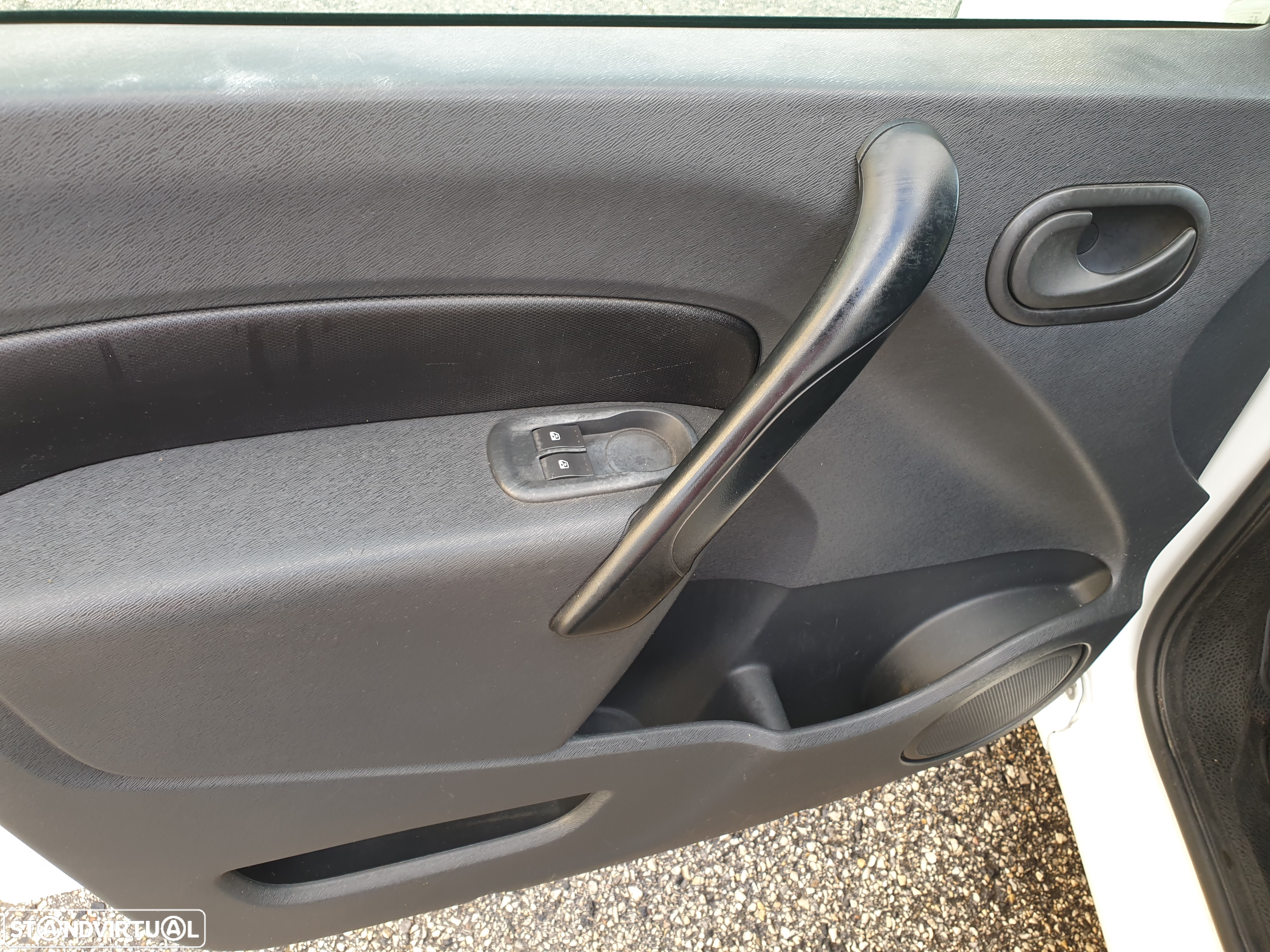 Renault kangoo 1.5DCI  A/C - 10