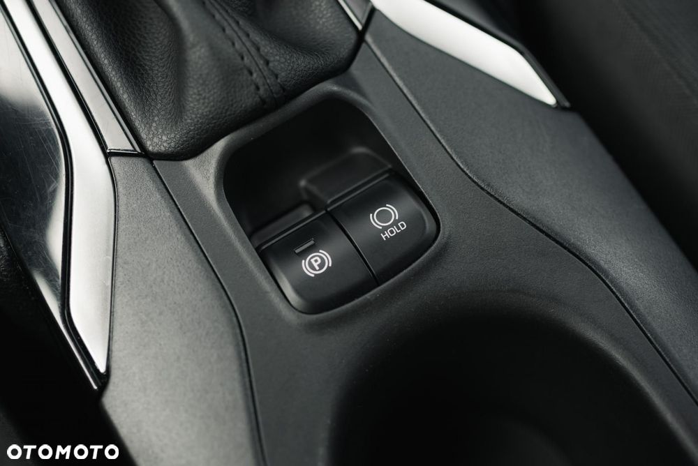 Toyota Corolla Cross - 25