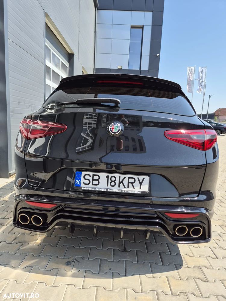 Alfa Romeo Stelvio - 3