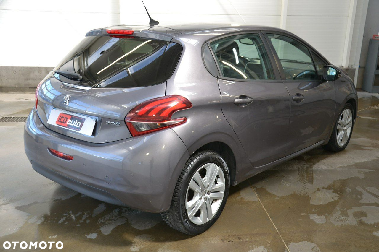 Peugeot 208 - 7