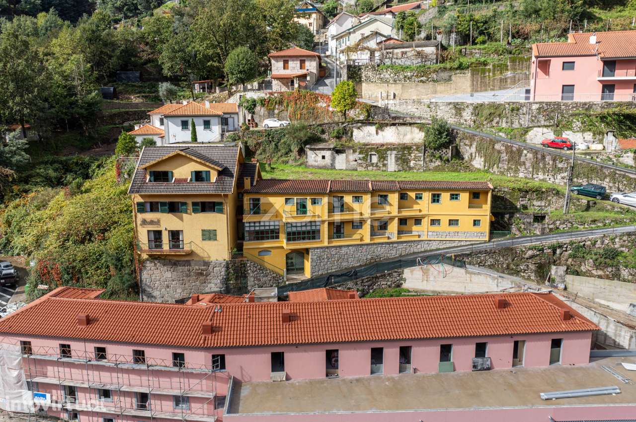 Chalet no Gerês - 15 Quartos com Licença AL - Grande imagem: 5/60