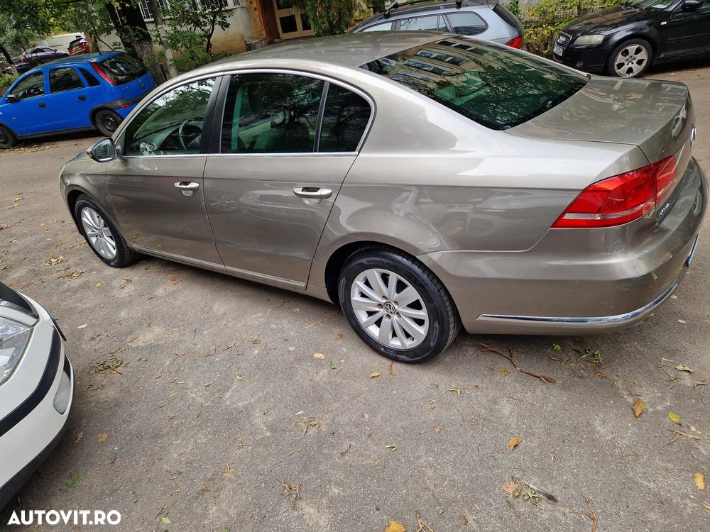 Volkswagen Passat 1.6 TDI BlueMotion Technology DSG Comfortline - 3