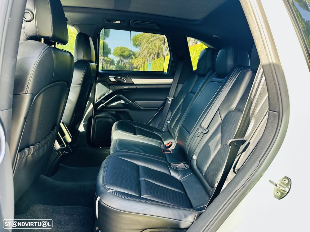 Porsche Cayenne S - 21