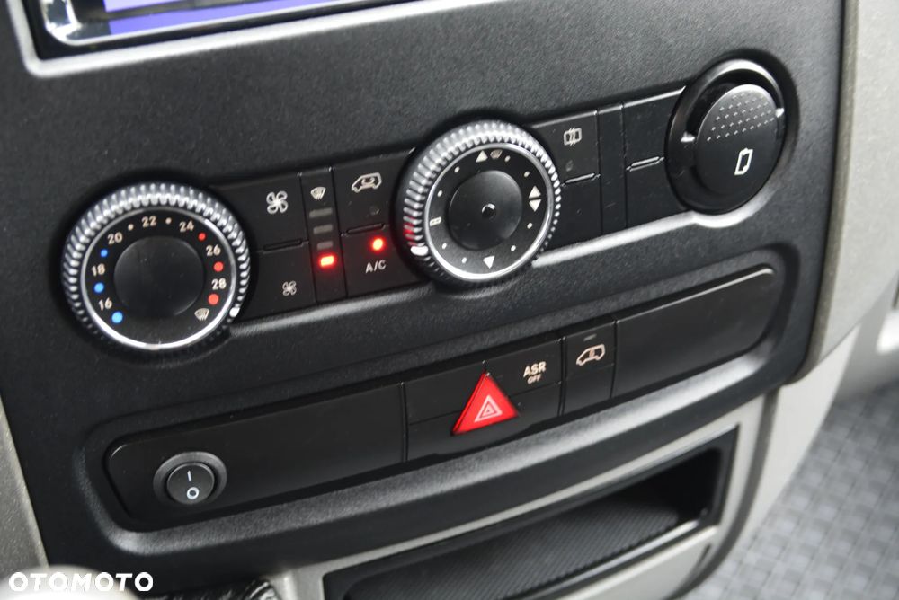 Mercedes-Benz Sprinter - 36