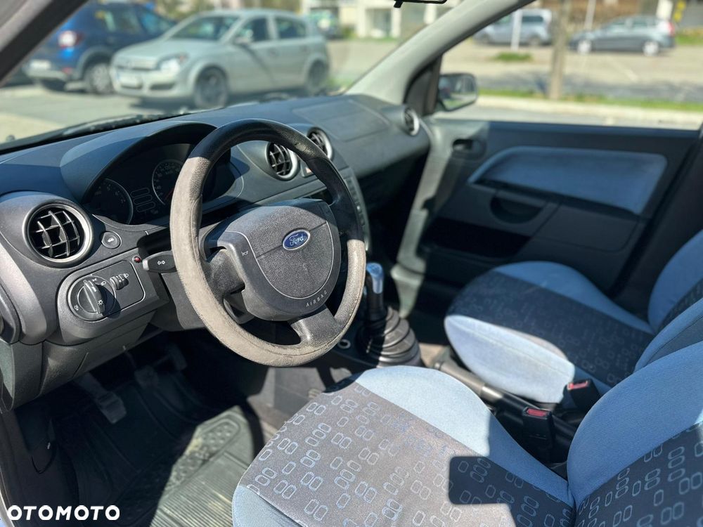 Ford Fiesta - 9