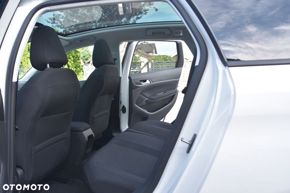 Peugeot 308 1.6 BlueHDi Allure S&S - 17