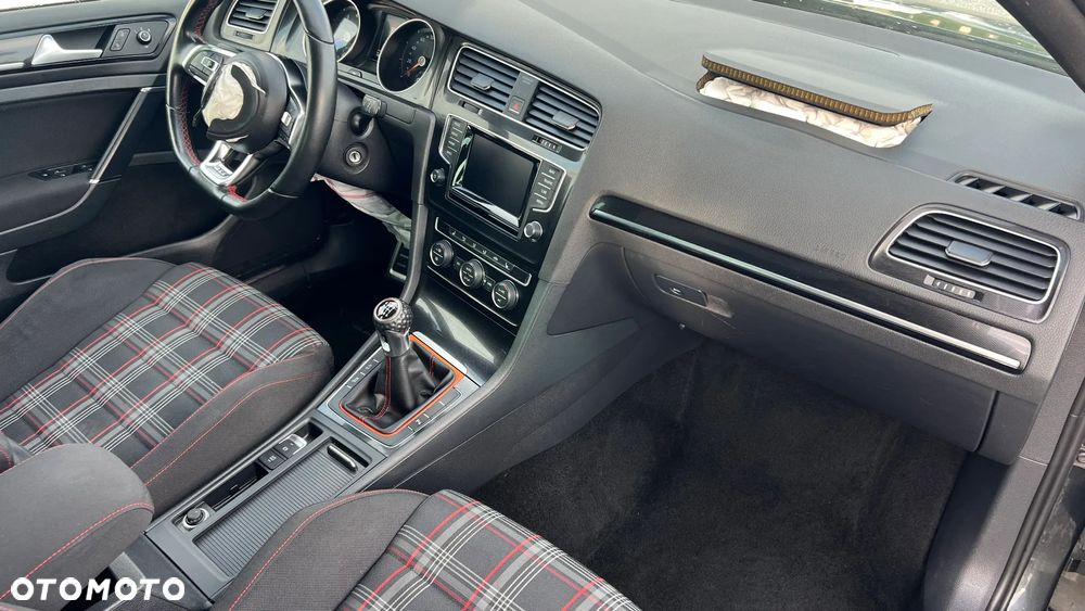 Volkswagen Golf VII 2.0 TSI BMT GTI Performance - 11