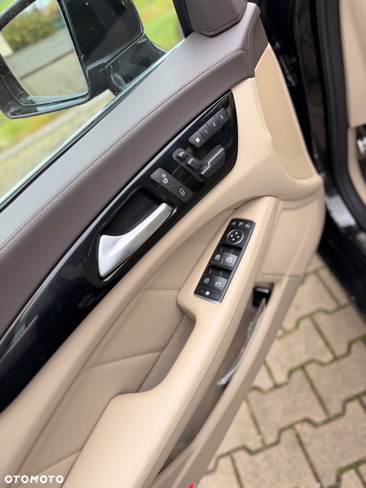 Mercedes-Benz CLS - 27