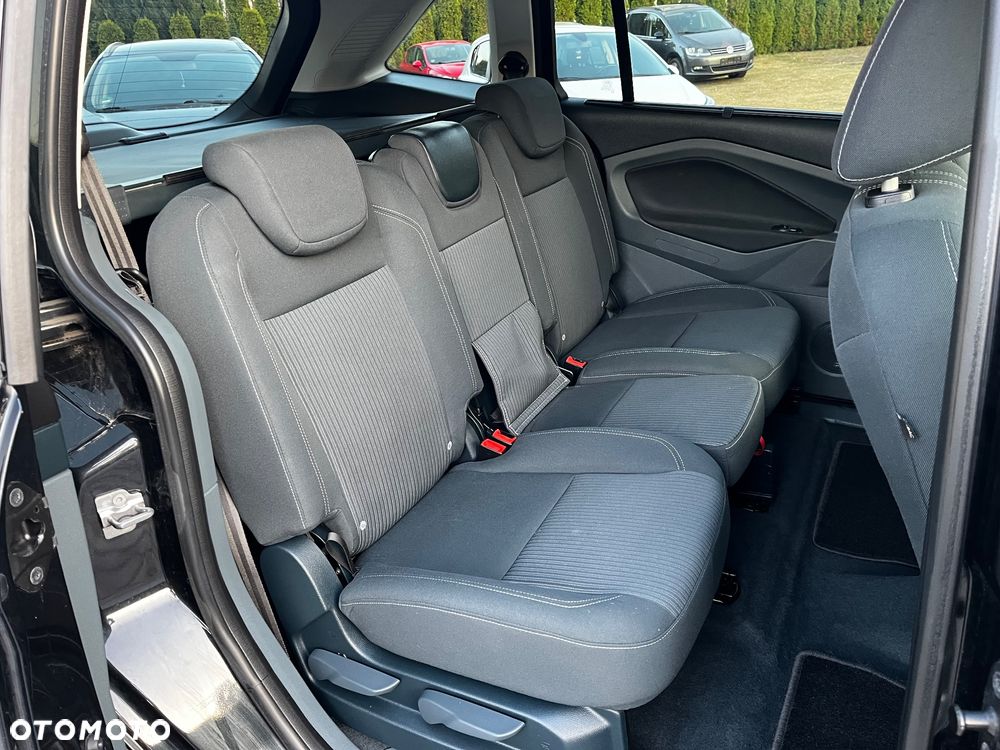 Ford Grand C-MAX - 17