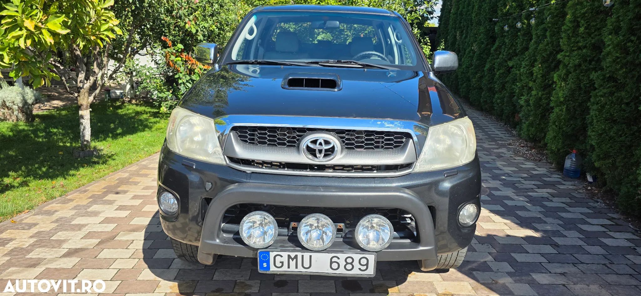 Toyota Hilux 4x4 Cabina Dubla Style+ Aut. - 1