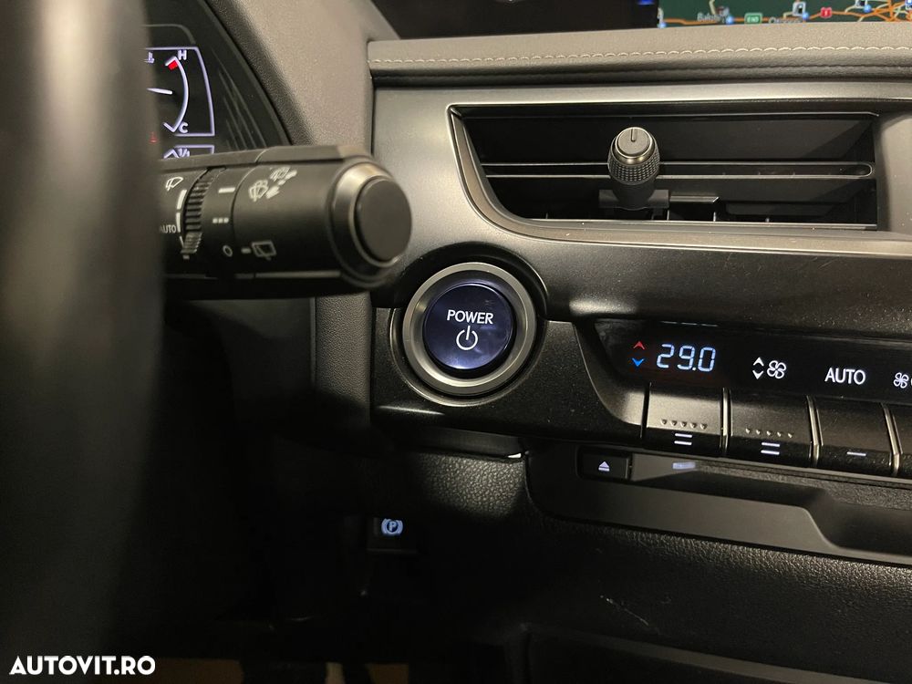 Lexus UX 250h Business Edition - 21