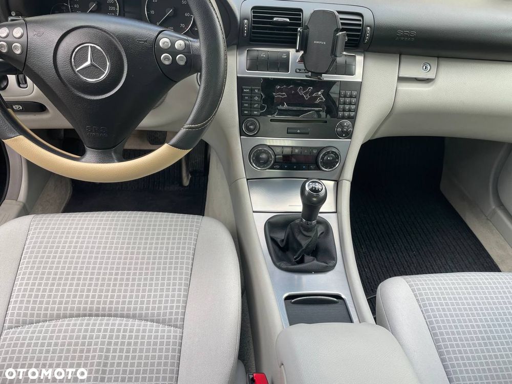 Mercedes-Benz Klasa C 230 - 8