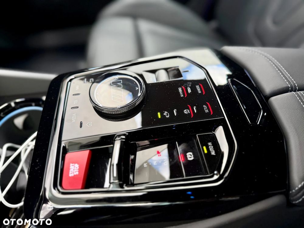 BMW M5 PHEV - 16