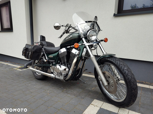 Suzuki Intruder
