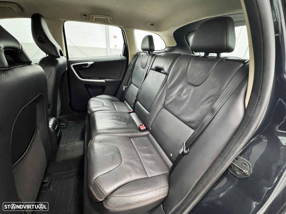 Volvo XC 60 2.0 D3 Drive Summum - 25