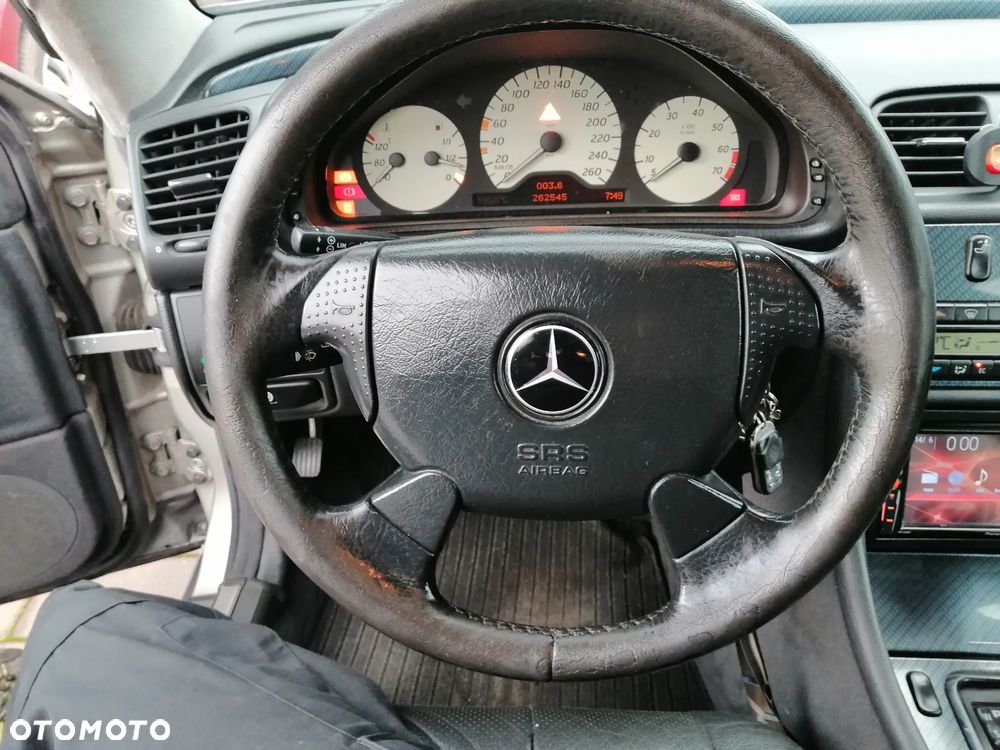 Mercedes-Benz CLK - 24