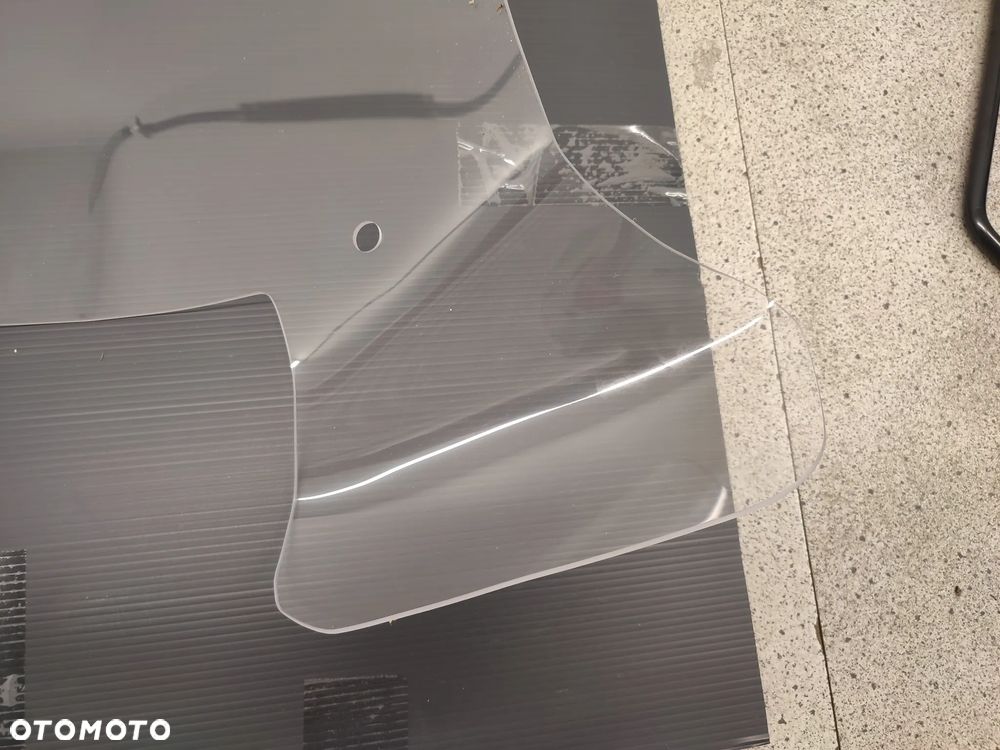 Szyba, szybka, owiewka przód Peugeot Belville - 10