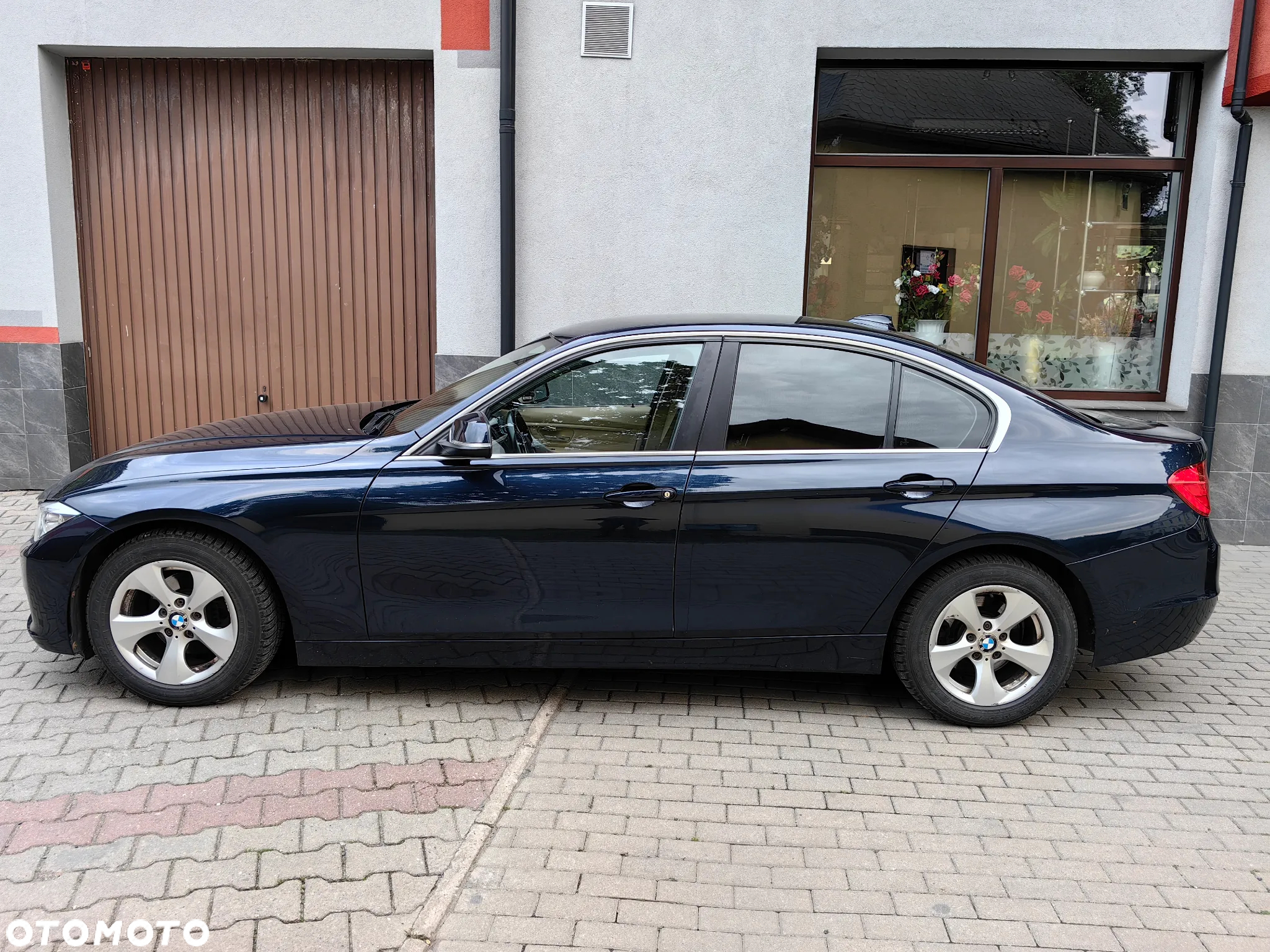 BMW Seria 3 320i Efficient Dynamics Luxury Line - 4