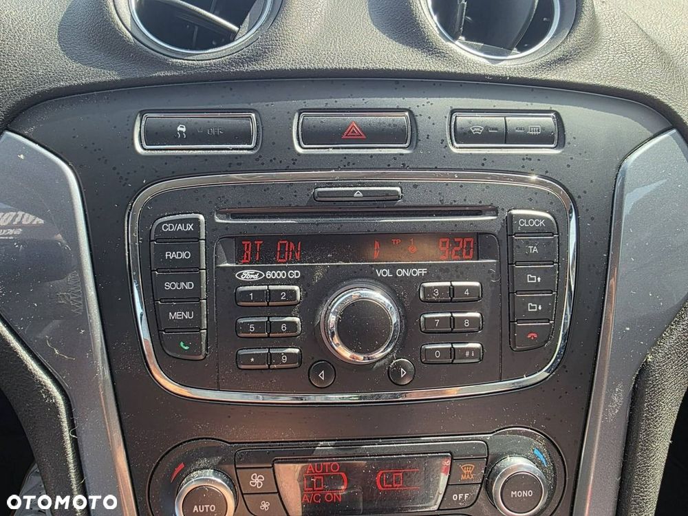 Ford Mondeo 2.0 TDCi Ambiente - 17