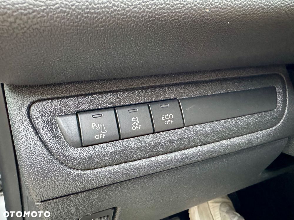 Peugeot 208 1.6 BlueHDi Active - 15
