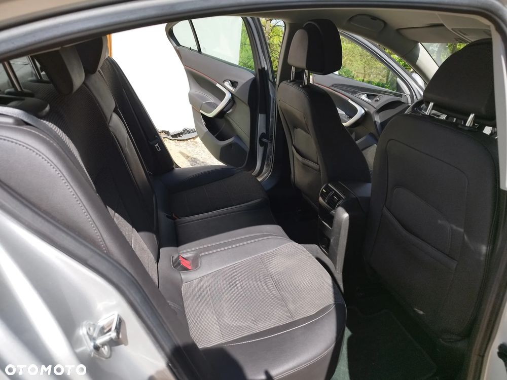Opel Insignia 1.6 T Sport - 9