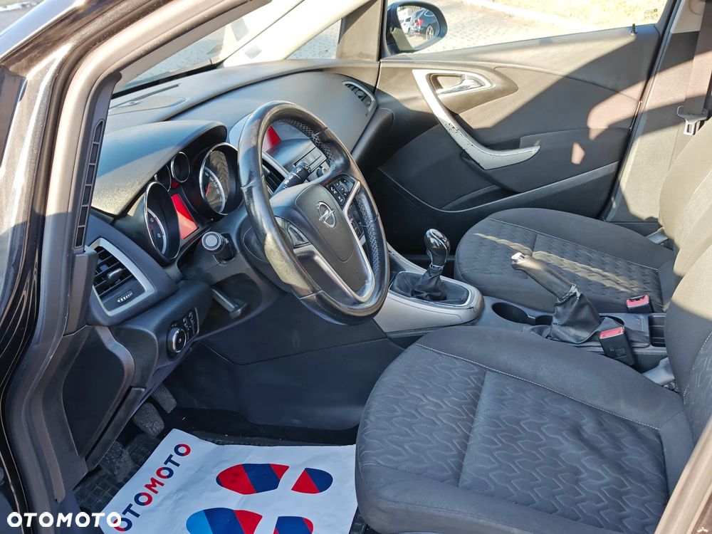Opel Astra 1.7 CDTI Cosmo - 11