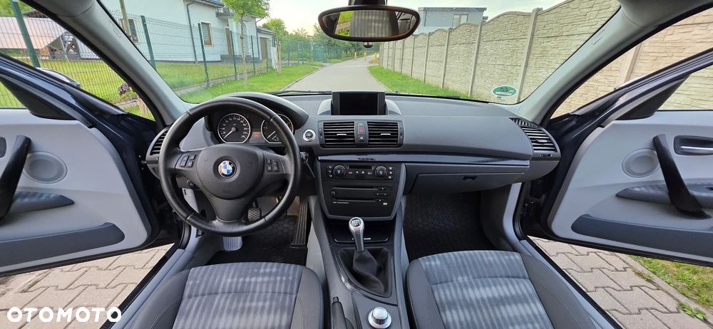 BMW Seria 1 118d DPF - 13