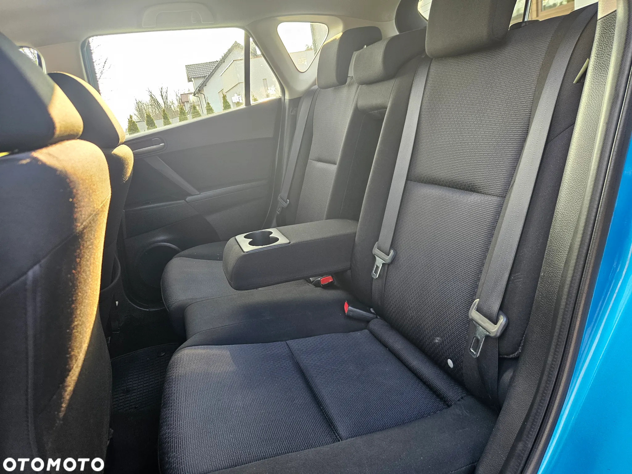 Mazda 3 1.6 Active + - 25