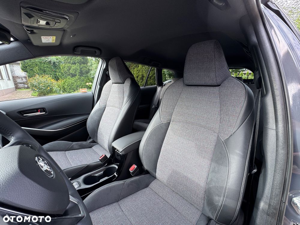 Toyota Corolla 1.8 Hybrid Style - 28