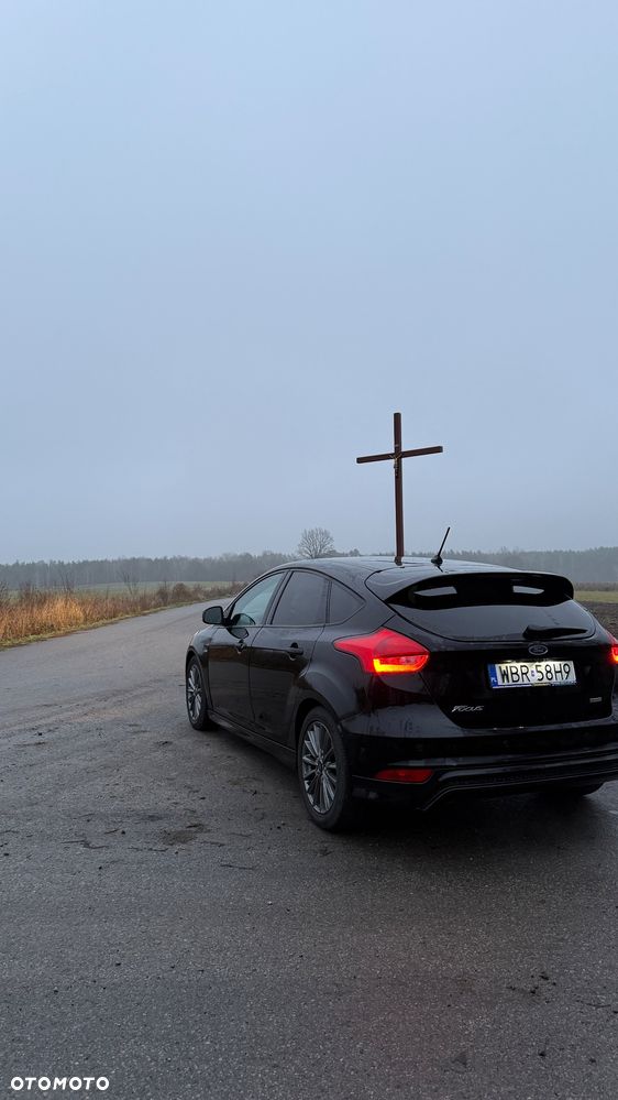 Ford Focus 1.0 EcoBoost Start-Stopp-System ST-LINE STYLE - 4