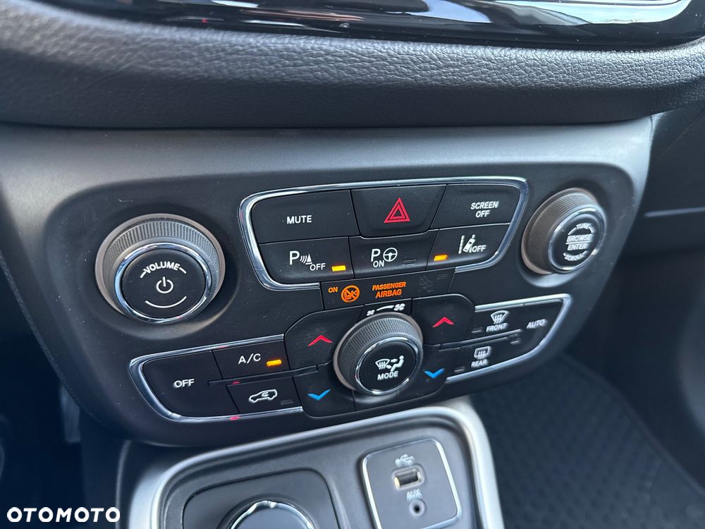 Jeep Compass - 18