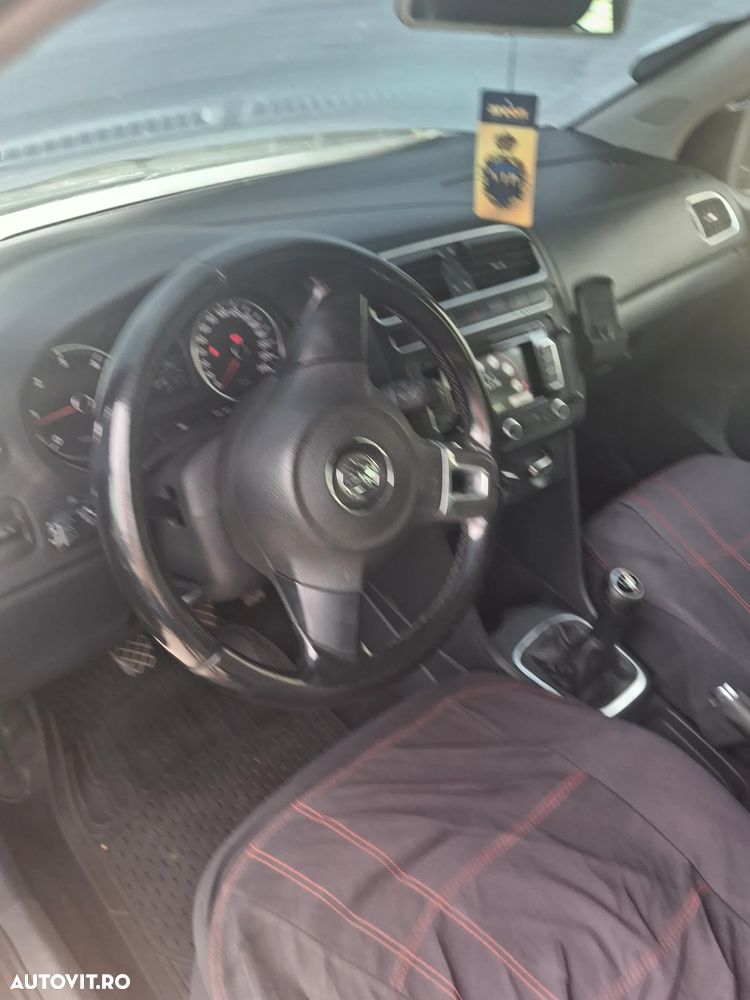 Volkswagen Polo 1.4 TDI Attractive - 4