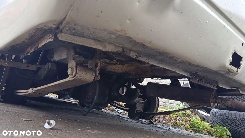 CWIARTKA BŁOTNIK LEWY TYŁ PRAWY PAS TYLNY DUPA FIAT 125P - 4