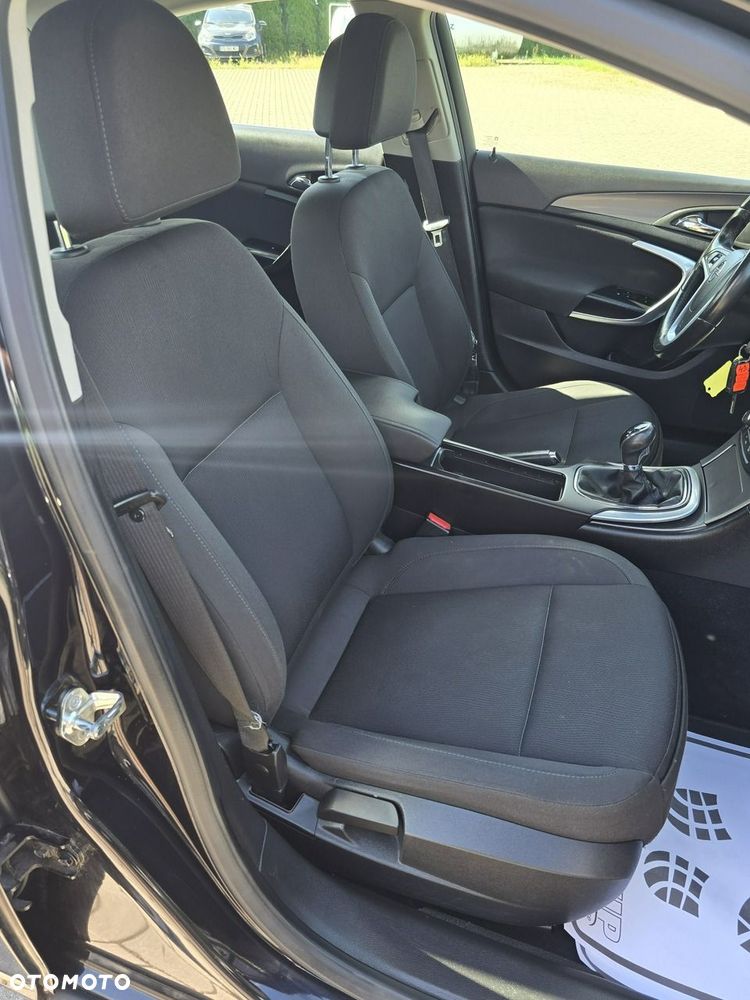 Opel Insignia - 25