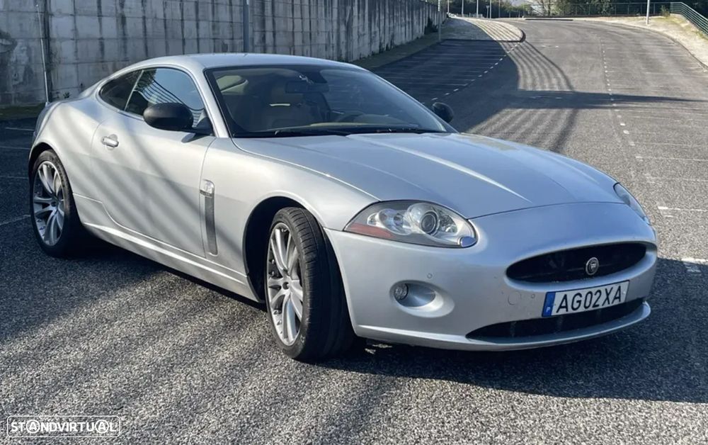 Jaguar XK XK8 Coupe - 2