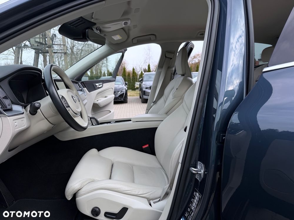 Volvo XC 60 B5 B Geartronic Momentum Pro - 33