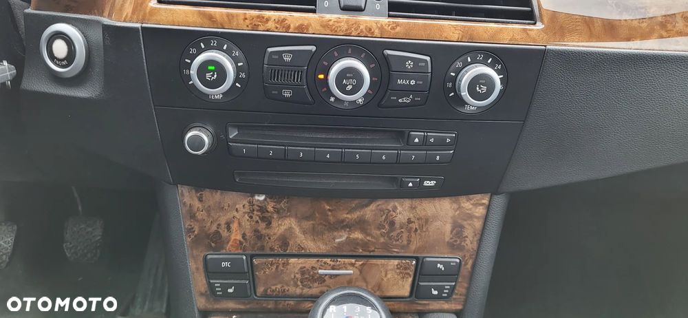 BMW Seria 5 525d - 11