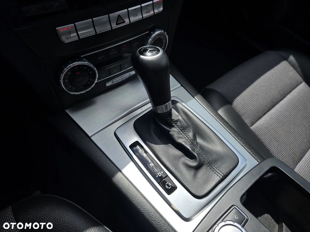 Mercedes-Benz Klasa C 180 CGI Automatik BlueEFFICIENCY SPORT EDITION - 33