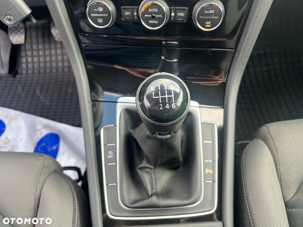 Volkswagen Golf 2.0 BlueTDI 4Motion Comfortline - 17