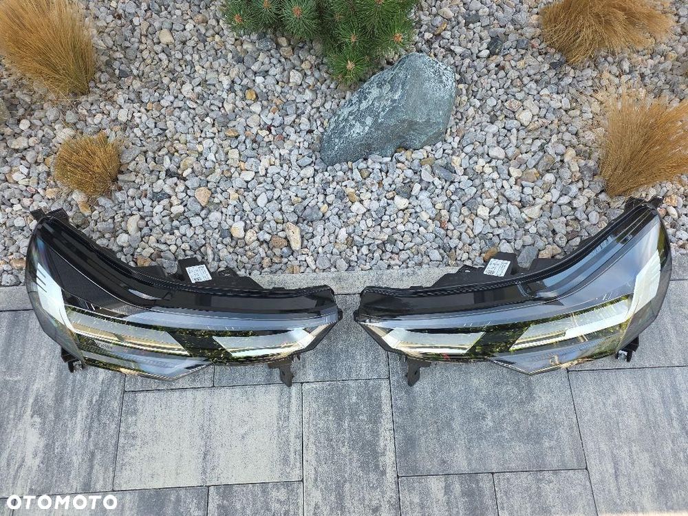 RENAULT CAPTUR II LIFT MITSUBISHI ASX Lampy Full Led 260100091R 260107674R - 2